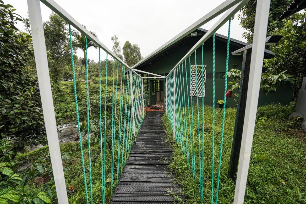 Meppādi Iron Bridge Coveヴィラ エクステリア 写真