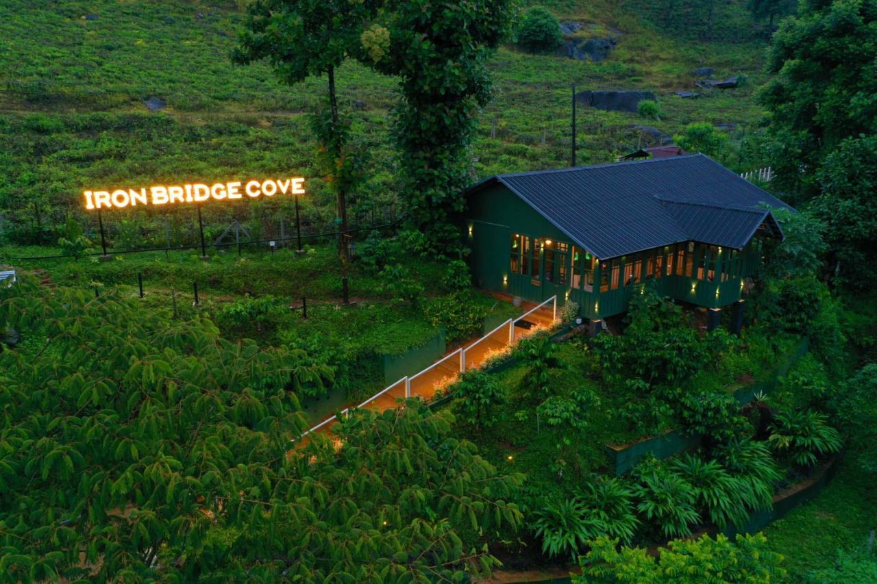 Meppādi Iron Bridge Coveヴィラ エクステリア 写真